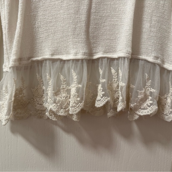Soprano White Long Sleeve Top with Lace Hem - Picture 2 of 4